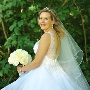 Meet your Posher, Claire